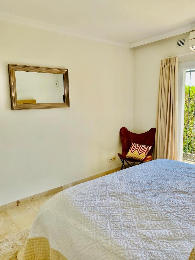 Luxury 3 Bedroom House At La Quinta Golf Course Ocean And Mountain View Benahavís Exteriör bild